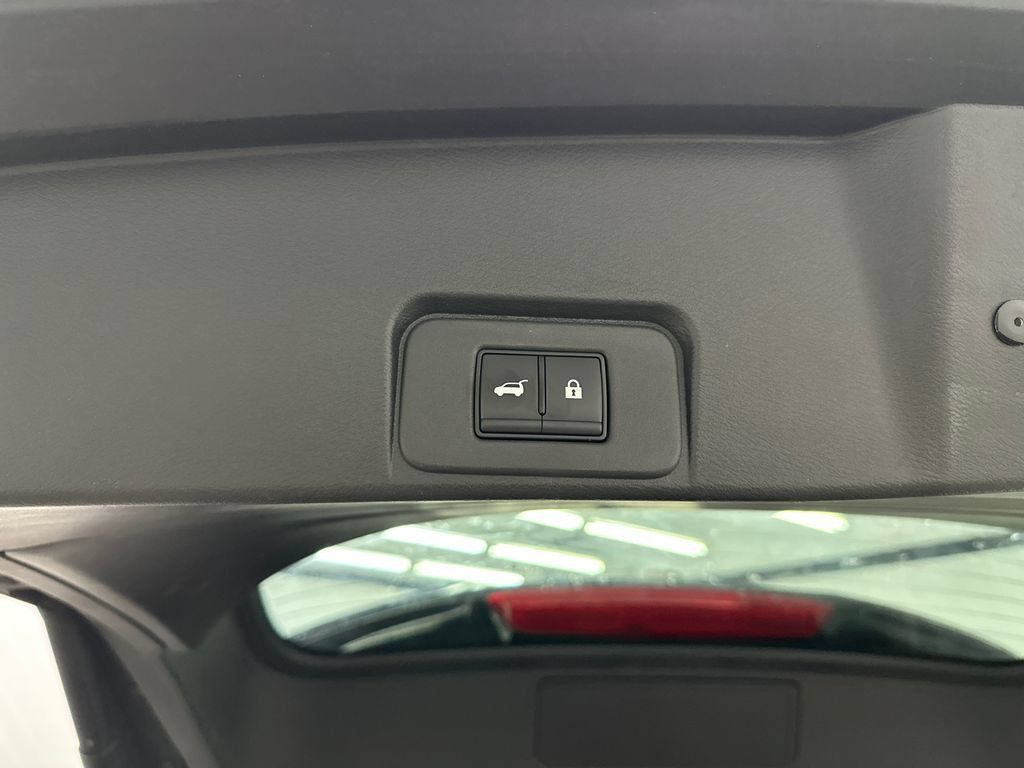 Used 2023 Nissan Rogue SV w/ SV Premium B Package FWD image 20