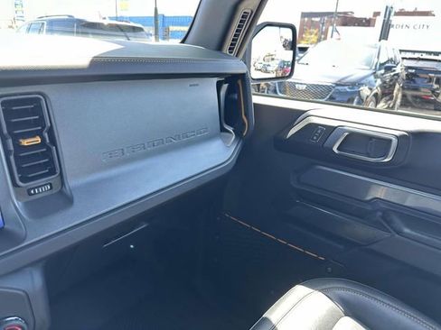 Used 2024 Ford Bronco Badlands AWD/4WD image 31
