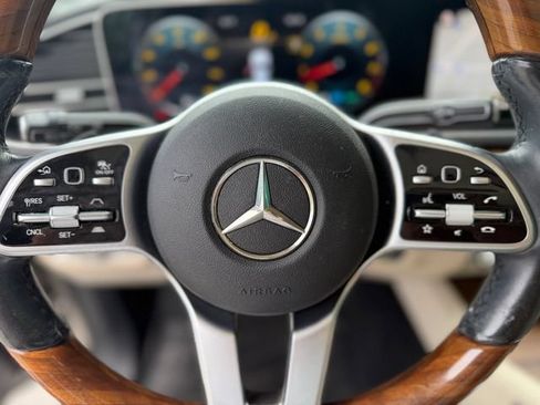 Used 2022 Mercedes-Benz GLS 450 4MATIC image 28