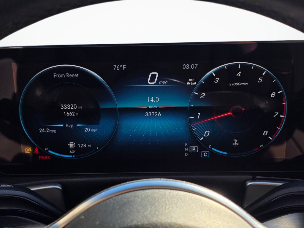 Used 2023 Mercedes-Benz GLB 250 w/ Premium Package image 38