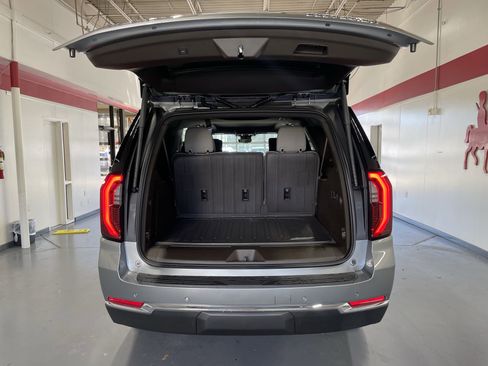 New 2026 GMC Yukon XL Elevation w/ Elevation Premium Package image 8