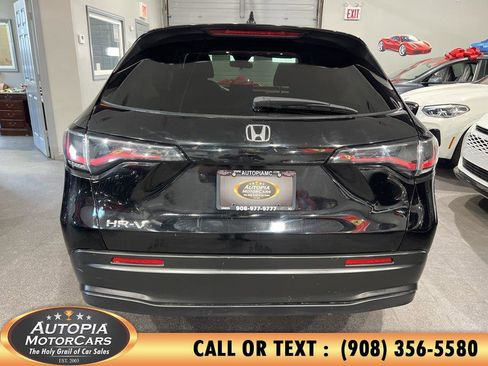 Used 2025 Honda HR-V LX image 4