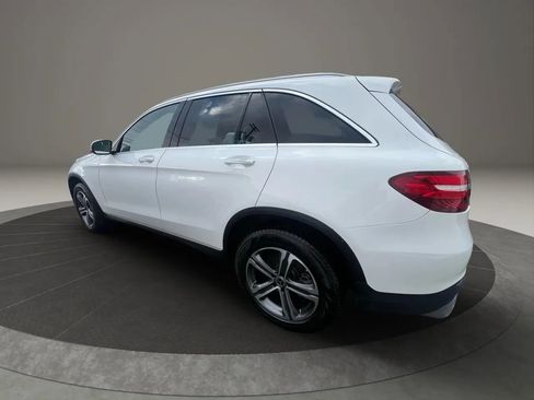 Used 2019 Mercedes-Benz GLC 300 4MATIC w/ Premium Package image 8
