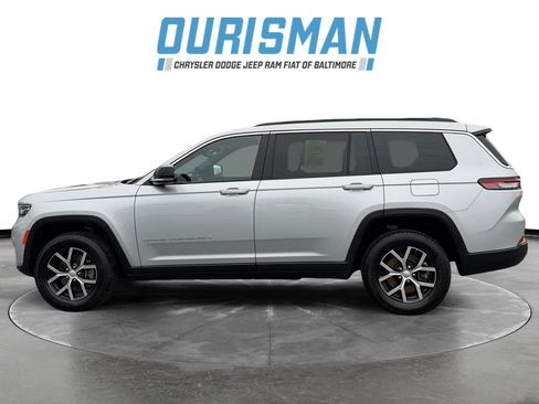 Used 2024 Jeep Grand Cherokee L Limited w/ Luxury Tech Group II image 3