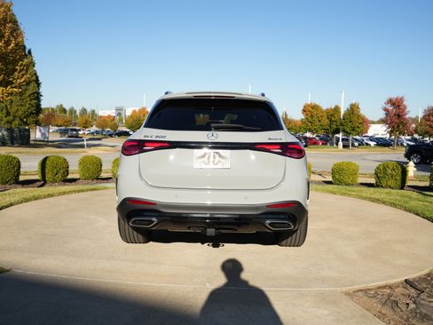 New 2026 Mercedes-Benz GLC 300 4MATIC image 6