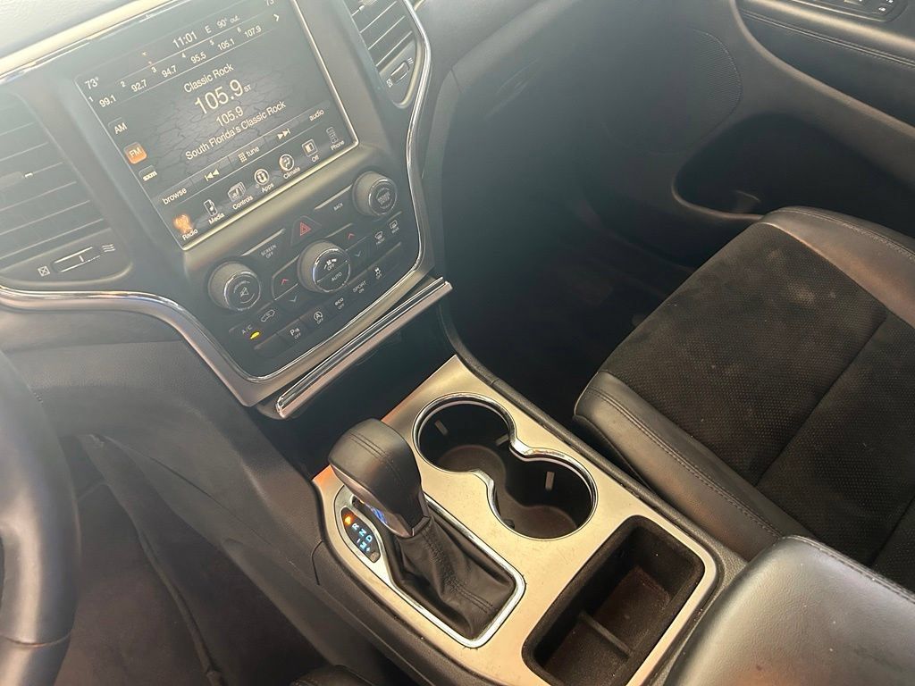 Used 2017 Jeep Grand Cherokee Altitude RWD image 49