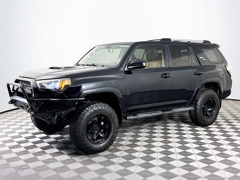 Used 2018 Toyota 4Runner TRD Off-Road image 4
