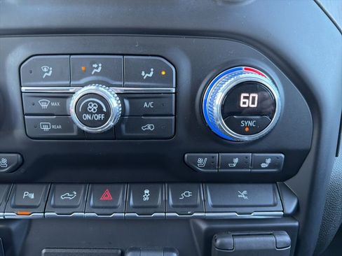 Used 2023 GMC Sierra 3500 Denali w/ Denali Ultimate Package image 34