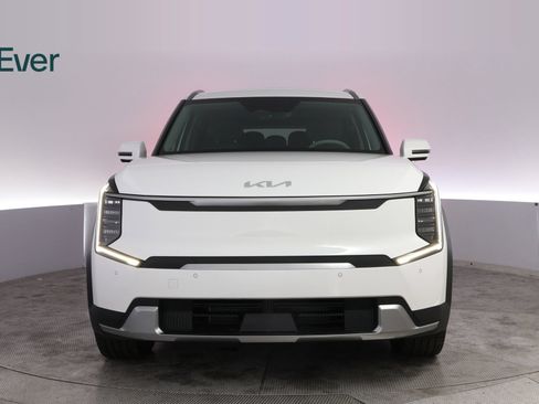 Used 2024 Kia EV9 Wind AWD/4WD image 12