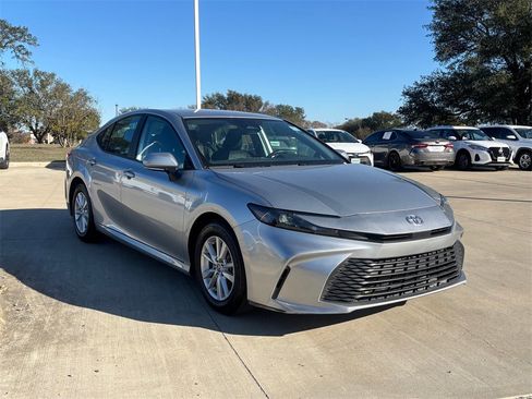 Certified 2025 Toyota Camry LE image 7