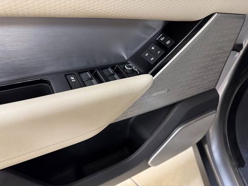 Used 2022 Land Rover Range Rover Velar R-Dynamic S image 7