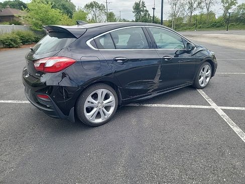 Used 2017 Chevrolet Cruze Premier FWD image 4