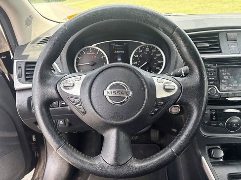 Used 2018 Nissan Sentra SV FWD image 17