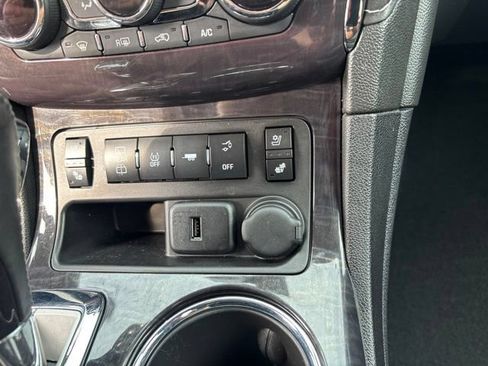Used 2017 Buick Enclave Premium w/ Experience Buick Package AWD/4WD image 28