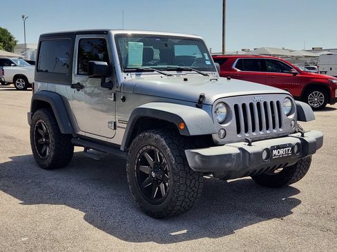 Used 2017 Jeep Wrangler Sport w/ Quick Order Package 24S AWD/4WD image 3