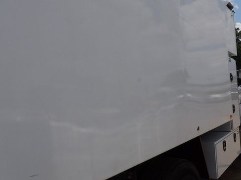 Used 2023 Ford F650 2WD Regular Cab Super Duty image 19