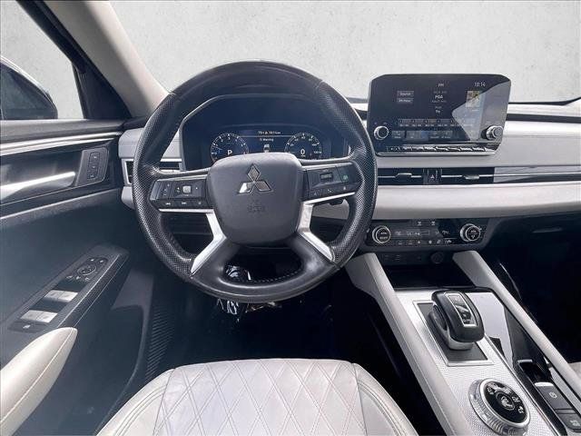 Used 2024 Mitsubishi Outlander SEL FWD image 7