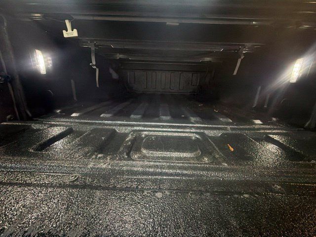 Certified 2021 Jeep Gladiator Overland AWD/4WD image 10