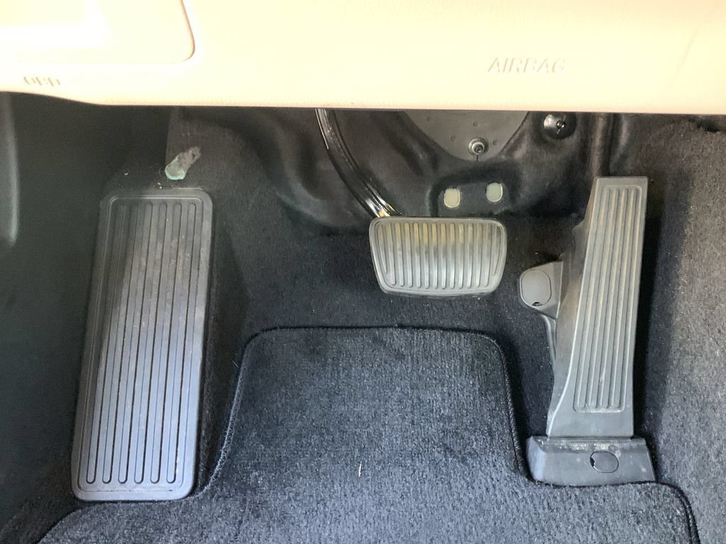 Certified 2026 Genesis G70 2.5T RWD image 13