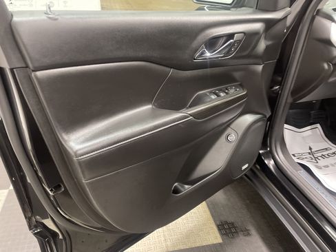 Used 2017 GMC Acadia SLT image 10