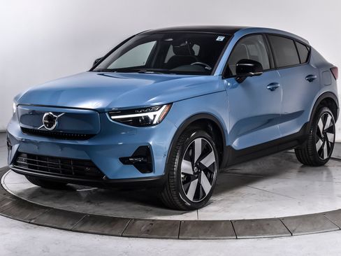 Used 2023 Volvo C40 P8 Recharge Ultimate AWD/4WD image 2