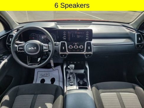 Used 2023 Kia Sorento LX AWD/4WD image 8