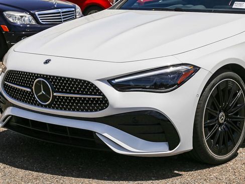 Used 2024 Mercedes-Benz CLE 300 4MATIC Coupe image 7