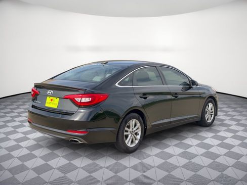 Used 2016 Hyundai Sonata SE w/ Cargo Package FWD image 9