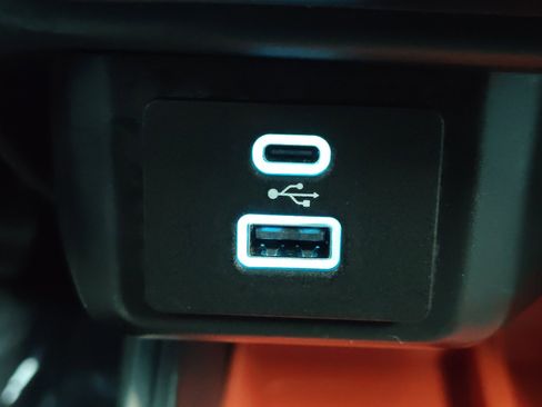 Used 2022 Ford Maverick XLT image 4