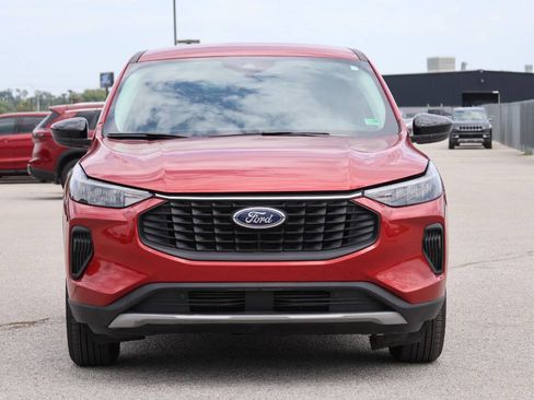 Used 2025 Ford Escape Active w/ Cold Weather Package AWD/4WD image 2