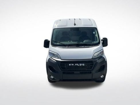Used 2025 RAM ProMaster 2500 w/ Convenience Group FWD image 9