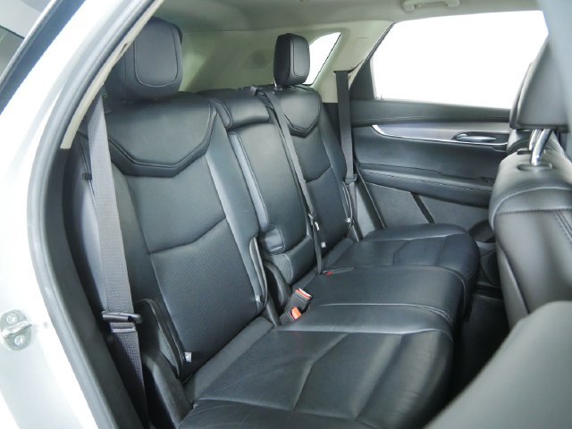 Used 2019 Cadillac XT5 Premium Luxury AWD/4WD image 16