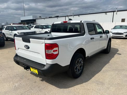 New 2025 Ford Maverick XLT FWD image 3