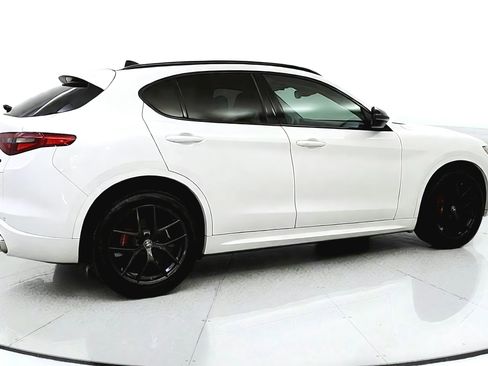 Used 2021 Alfa Romeo Stelvio Ti w/ Premium Package AWD/4WD image 7
