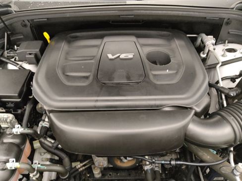 Used 2018 Jeep Grand Cherokee Laredo image 30