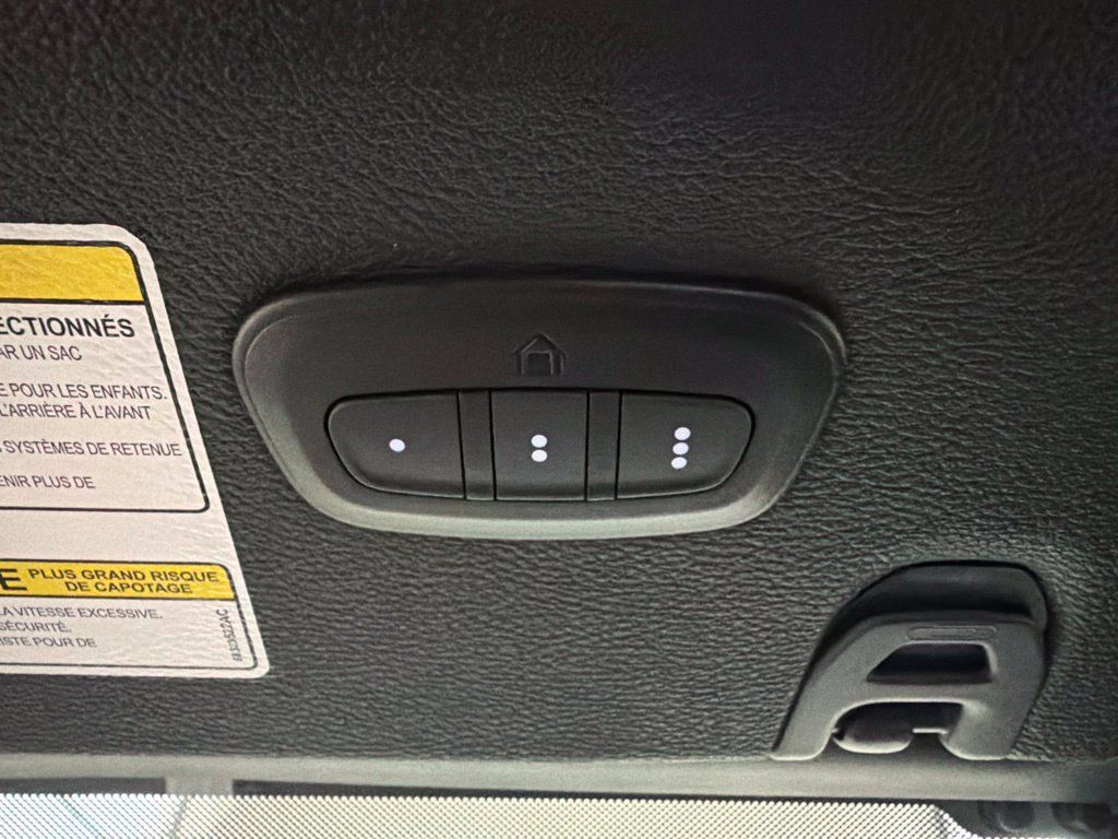 Used 2022 Jeep Wrangler Unlimited Rubicon w/ LED Lighting Group AWD/4WD image 25