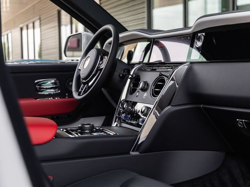 New 2026 Rolls-Royce Cullinan AWD/4WD image 57