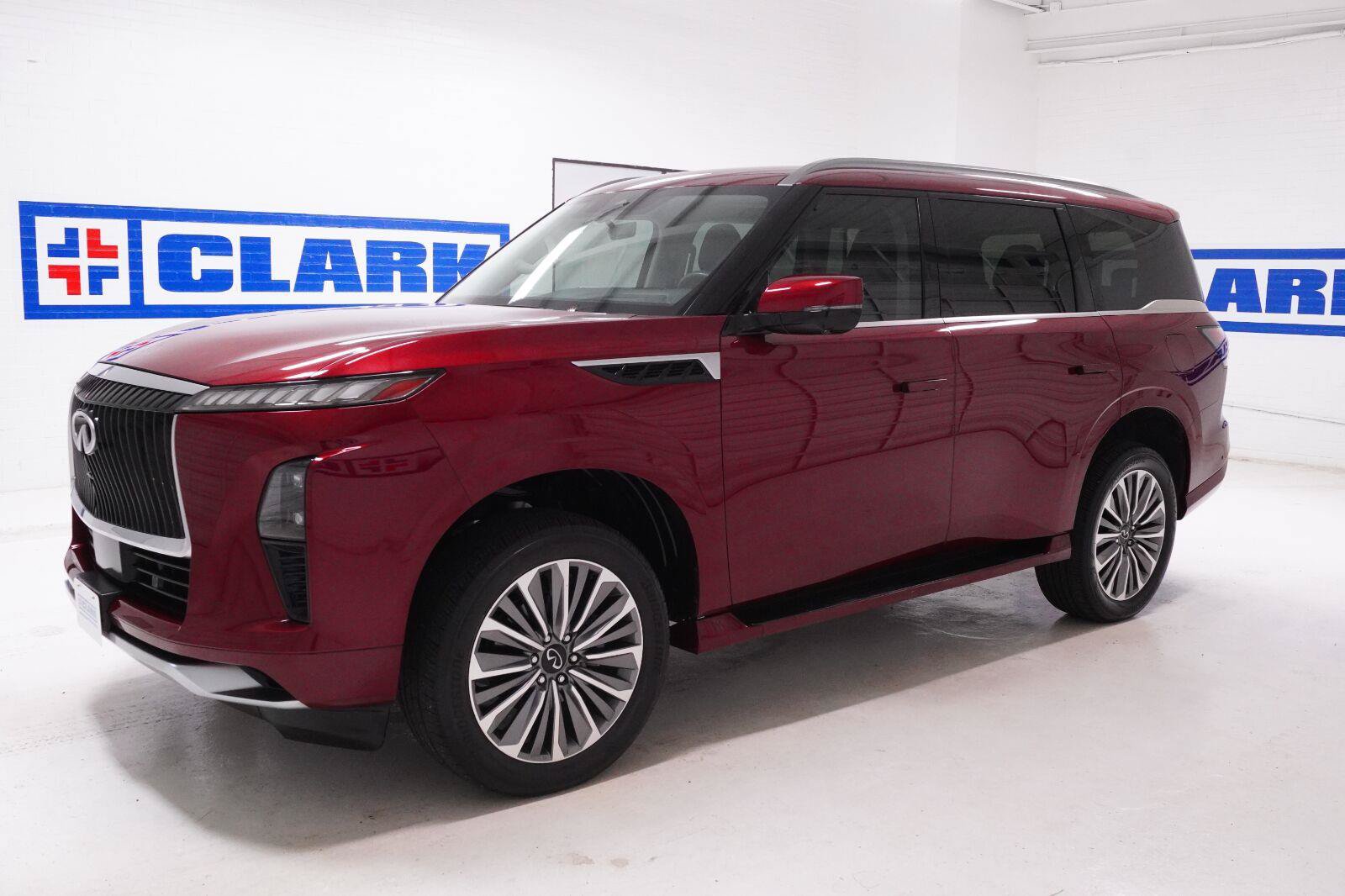 Used 2025 INFINITI QX80 Luxe AWD/4WD image 37