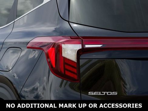 New 2026 Kia Seltos EX FWD image 11