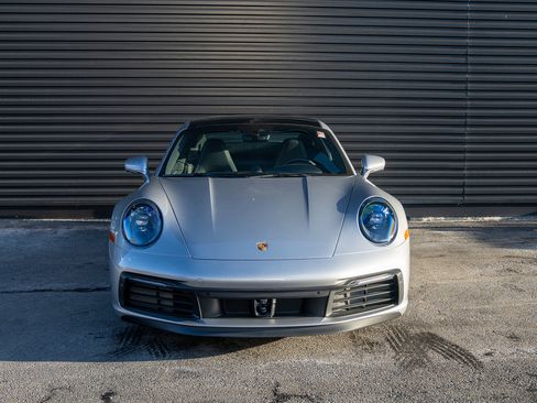 Used 2024 Porsche 911 Carrera S RWD image 5