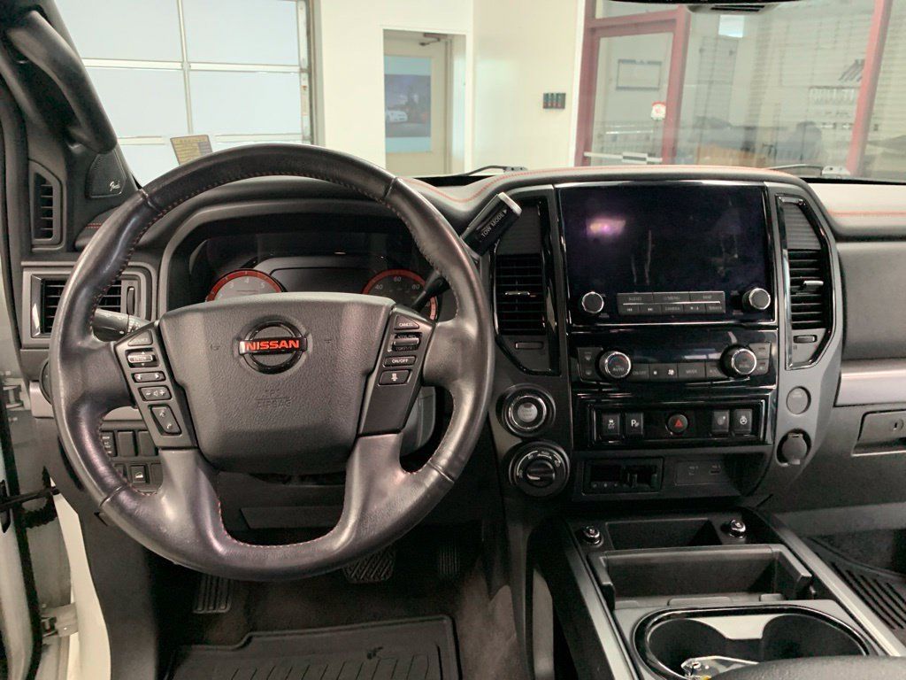 Used 2021 Nissan Titan PRO-4X w/ Pro-4x Convenience Package AWD/4WD image 16