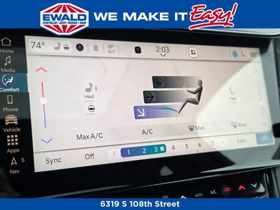 New 2026 Jeep Grand Cherokee Altitude