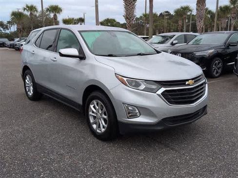 Used 2020 Chevrolet Equinox LT image 2