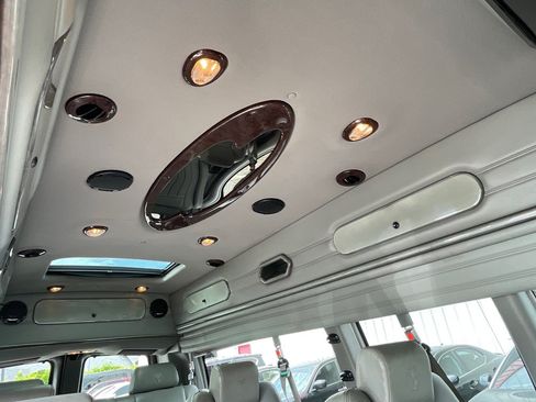 Used 2012 Chevrolet Express 2500 LT RWD image 23