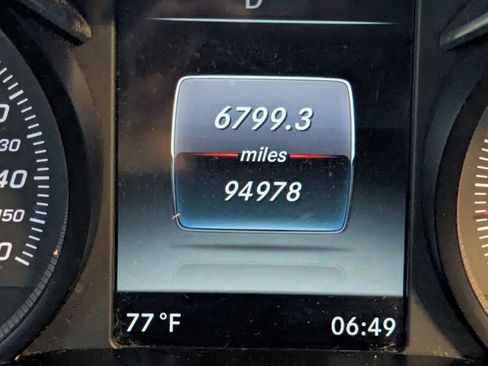 Used 2017 Mercedes-Benz C 300 Sedan image 9