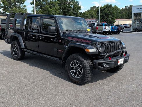 Used 2024 Jeep Gladiator Rubicon w/ Technology Group AWD/4WD image 1
