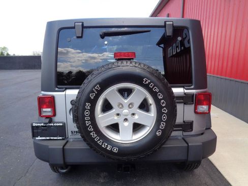 Used 2013 Jeep Wrangler Sport image 6
