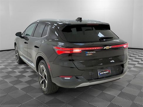 Used 2025 Chevrolet Equinox EV LT w/ Convenience Package image 5