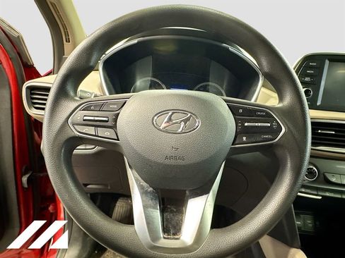 Used 2020 Hyundai Santa Fe SE image 11