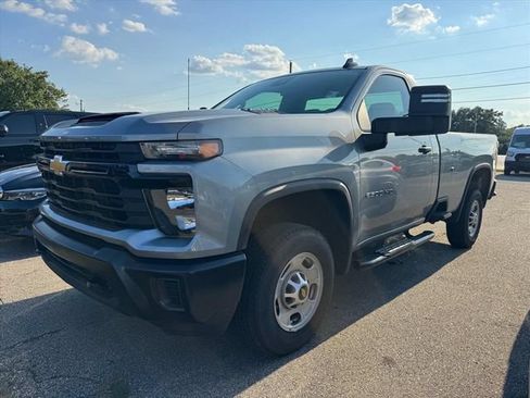 Used 2025 Chevrolet Silverado 2500 W/T AWD/4WD image 3